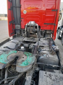 ŤAHAČ VOLVO - 9