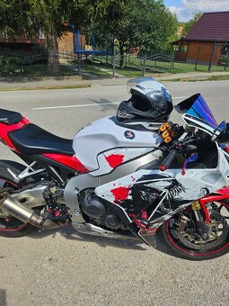 HONDA CBR 1000 RR - 9