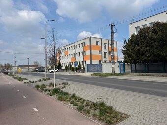 Nebytový priestor centrum+ dvor+2x park. státie - 9