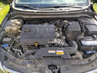 Kia ceed sw - 9