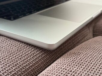 MacBook Pro 16 inch M1 2021 silver - 9