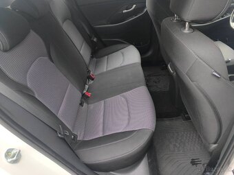 Hyundai i30 CW 1.6 CRDi Comfort - 9