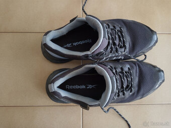 Panske bezecke Gore-Texove botasky Reebok. - 9