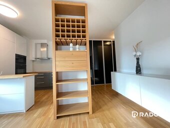 RentHub | Krásny moderný priestranný 2-izb. byt s parkovaním - 9