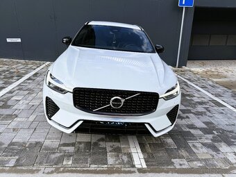 VOLVO XC60 B5 (P) 250hp R-Design AT8 AWD - 9