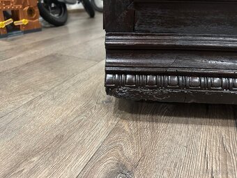 Starožitná komoda - 9