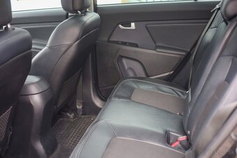 KIA Sportage 1.7 nafta - 9