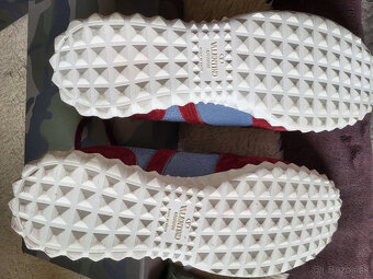 Valentino Garavani. 100% original - 9