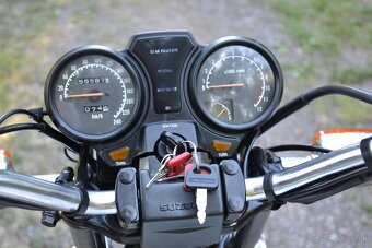 Suzuki GR650 - 9