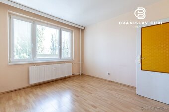 REZERVOVANÉ - PREDAJ 3-IZBOVÉHO BYTU V PÔVODNOM STAVE - Palá - 9