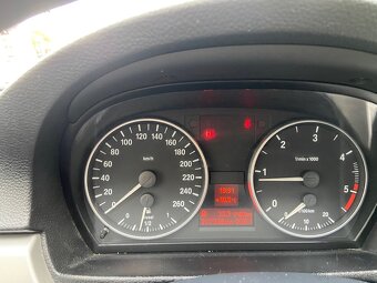 Bmw 318d - 9