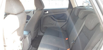 Ford Focus kombi - 9