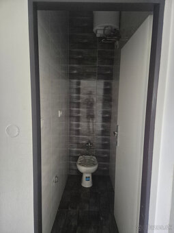 Prenájom obchodných priestorov blízsko centra PREŠOV - 9