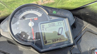 Predám Aprilia Shiver 750 GT - 9