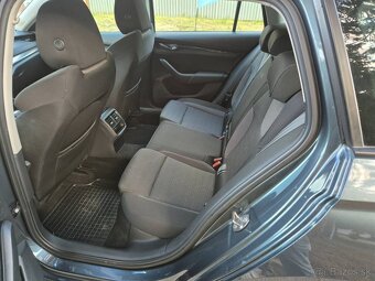 Škoda Octavia Combi 2.0 TDI SCR Style DSG - 9