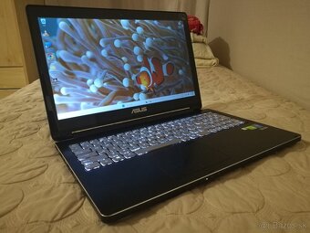 Asus. (2-v-1) konvertibilný notebook s dotykovým displejom. - 9