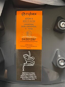 Autosedačka Cybex Aton 5 + isofix baza - 9