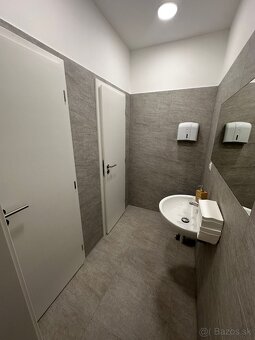 Kancelárske/obchodné priestory Bratislava - 213 m2 - 9