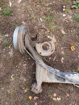 Fabia 2 combi zadná náprava, nápravnica, naprava, bubny - 9