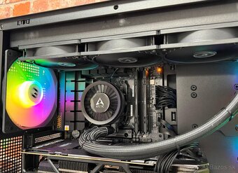 Ryzen 7 9800X3D\96GB\RTX 4090\SSD\1200W Zdroj - 9