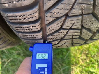 ZIMNE 215/40 r18 zimne Hankook iCept EVO3, 7-8mm - 9