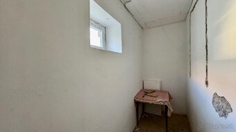 MAĎARSKO - HEJCE PEKNÝ 2 IZBOVÝ RODINNÝ DOM NA VEĽKOM POZEMK - 9