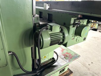 Frézka svislá konzolová FVE 20 - 9