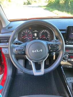 KIA STONIC - 9