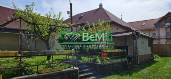 NR - RD - Mojmírovce, centrum obce, 2 bytové jednotky - 9