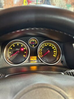 Opel Astra ( H ) GTC - 9