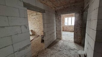 Na predaj RD v obci Konská s pozemkom 821m2 + projekt domu. - 9