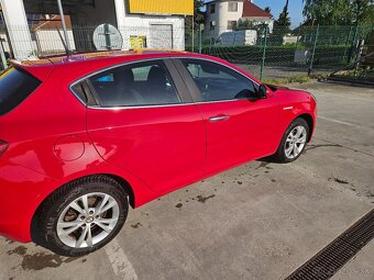 Alfa Romeo Giulietta 1.4TJET DISTINTIVE - 9