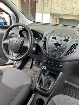 Ford Transit Courier - 9