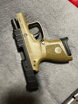 BERETTA APX - 9
