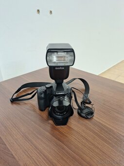 Panasonic Lumix DC-FZ82 + Godox TT682 II - 9