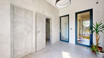 Na prenájom: moderný objekt s ateliérom – Oravné - 9