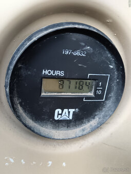 Pásový Bagr CAT 307 B - 9