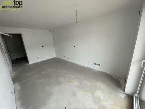 Novovybudovaný apartmán +2 parkovacie miesta - ZNÍŽENÁ CENA - 9