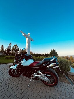 Suzuki GSR 600 - 9