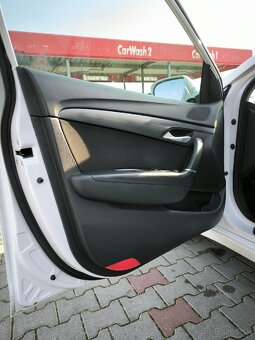 Hyundai i40 CW 1,7 CRDi/ 104 kW - 9