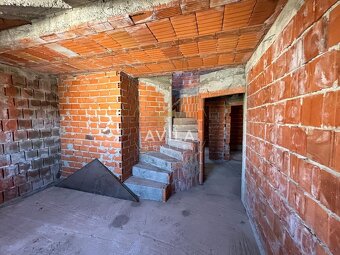 Na predaj apartmán-rodinný dom s terasou a garážou – Zadar,  - 9