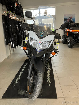 Suzuki DL650 V-Strom - 9