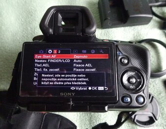 Predám jap. SONY SLT-A55V s objektívom, nabíjačkou, atď... - 9