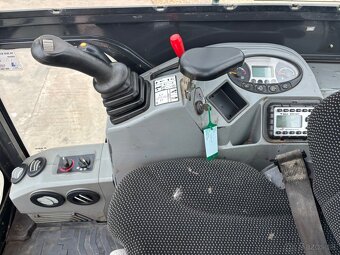 Minibager Bobcat E19 - 9