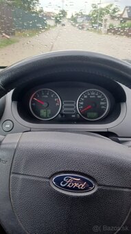 Ford Fiesta - 9