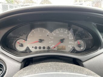Ford Focus kombi 1.6 - 9