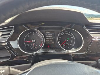 Predám VW Touran 2.0 TDI DSG EU6 150PS Highline Webasto - 9