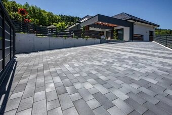 Pokládka zamkovej dlažby,výstavba plotov a ine práce - 9