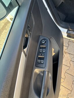 Predám Volkswagen sharan 2.0 tdi - 9