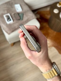 iPhone 15 Pro Max 256GB Natural Titanium - 9